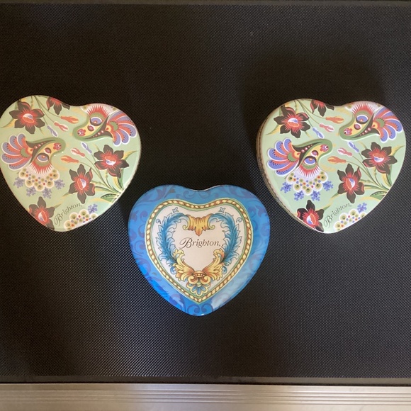 Brighton Floral Heart Shaped Lidded Tin Trinket Box 💕💜💙 - Picture 1 of 5